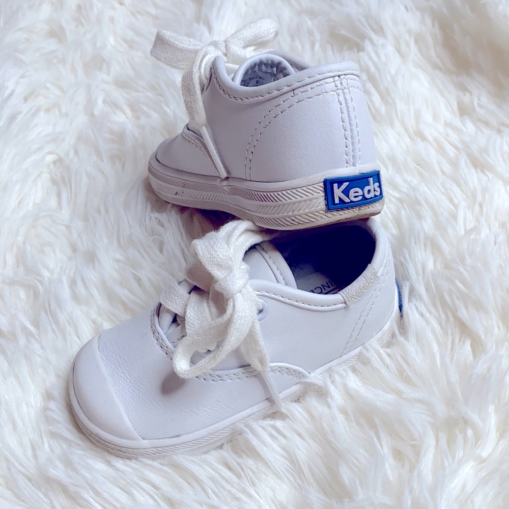 Ked's White Leather Baby Lace Tennis Shoes Size 4